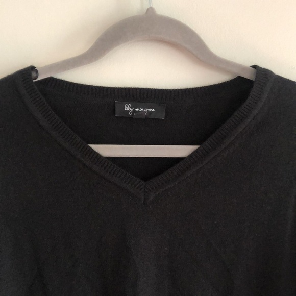 Women’s Black V Neck  Asymmetrical Soft Pullover Tunic size S/M - Picture 9 of 13